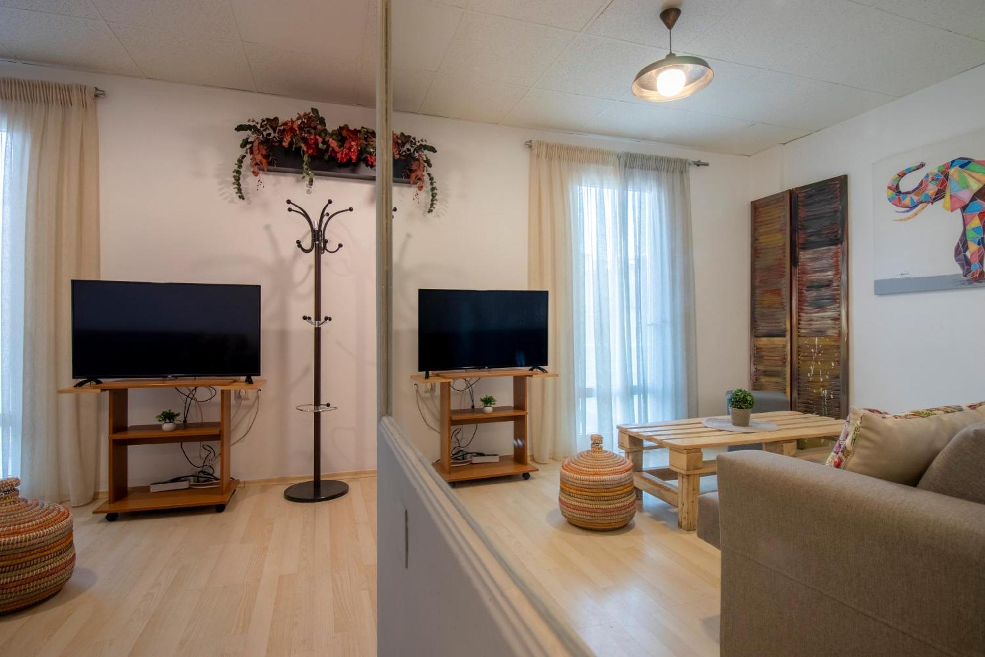 Modern City Apt In The Heart Of Heraklion Zewnętrze zdjęcie